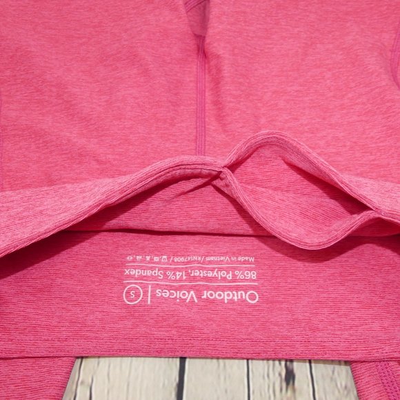 Outdoor Voices 3/4 Warmup Leggings - Picture 7 of 7